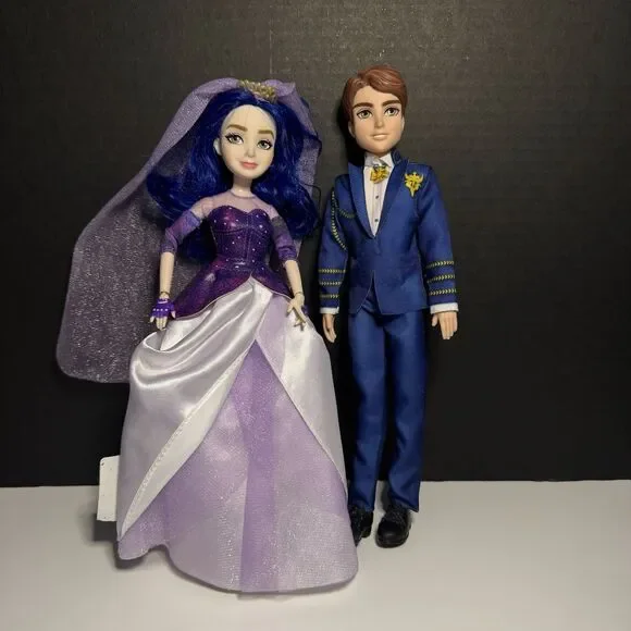 Disney Descendants 3 Mal & Ben The Royal Wedding Doll Set