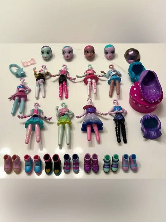 Off the Hook Style Dolls and Accessories