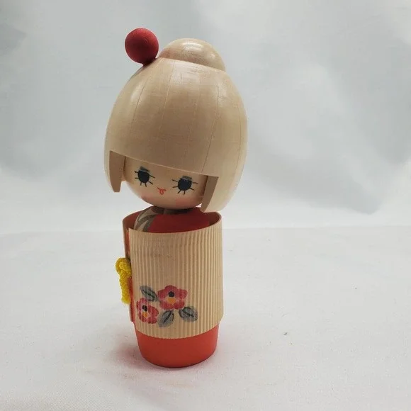 1982 KOKESHI Doll 