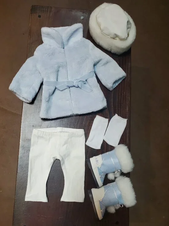 American Girl Retired 2010 Snow Flurry Outfit Coat Boots Hat Pants EUC