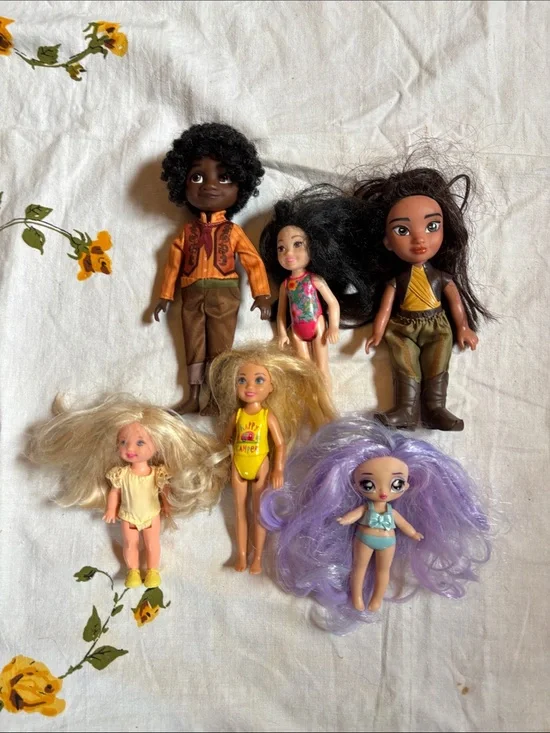 Mixed lot of 6 kids, dolls multicolor 4.5”- 7”