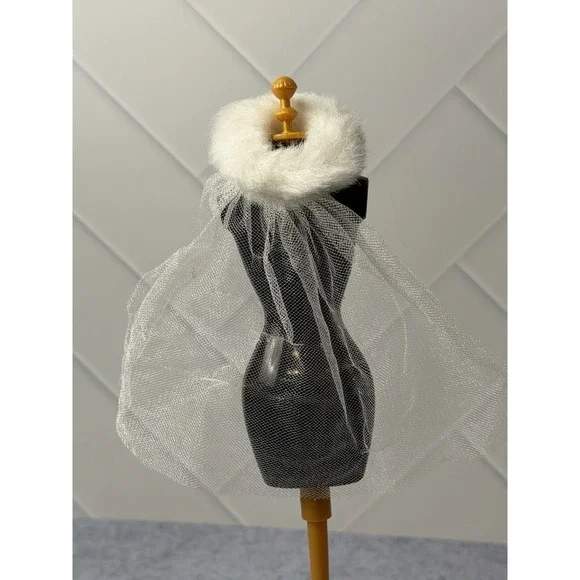 Vintage Barbie Bride Veil – White Faux Fur Halo with Tulle – 1960s Accessory