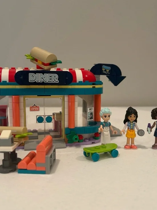 ( RETIRED )Lego Friends Diner Playset - Blue, Red, Teal, White