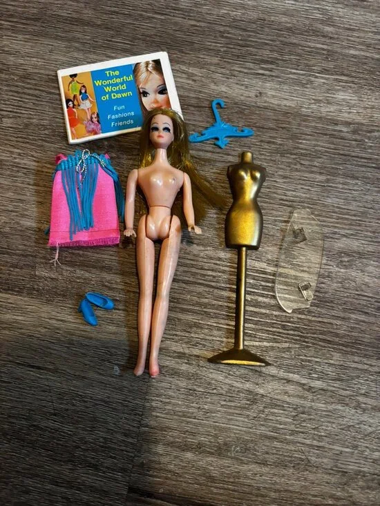 Topper Dancing Dawn doll wearing pink mini w/blue fringe 1219