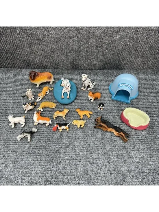 Vintage Keenway Dog & Cat Lot Of 20 Pieces Dog House Bed Puppy Kitten Toy Figure
