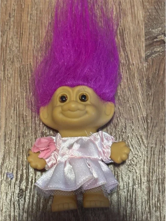 Troll Doll  Quinceañera Sweet 16 3” Girl W Purple Hair and Pink Dress