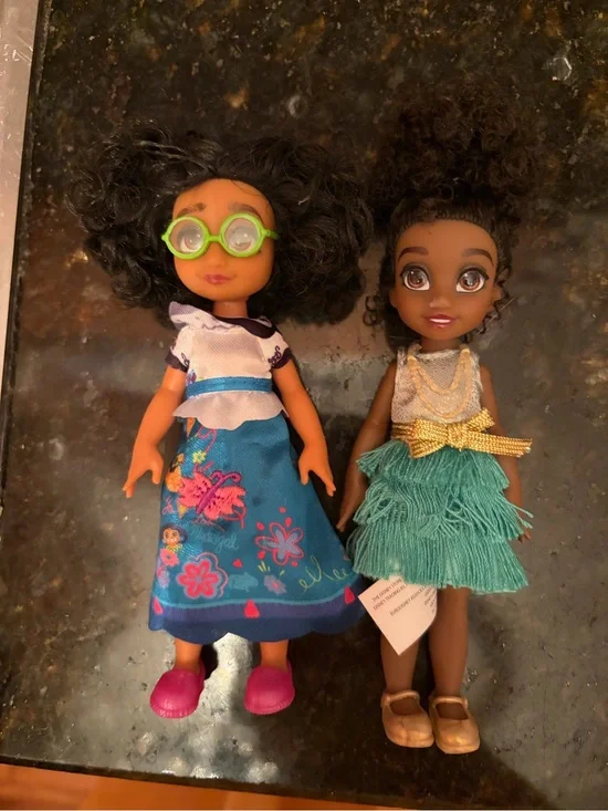 Disney once upon a story dolls limited edition Maribel and Tiana