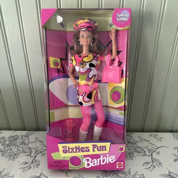 Vtg 1997 Mattel Sixties Fun 1960s Mod Special Edition Barbie Doll 17693 New