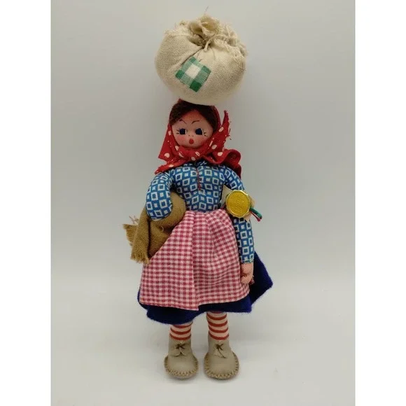 Vintage Mascotes de Maria Helena Doll Folk Art  Lady- Portugal 8.5