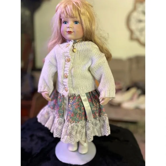 Westminster Collection Porcelain Doll 18 Inch Blonde Blue Eyes Floral Lace Dress