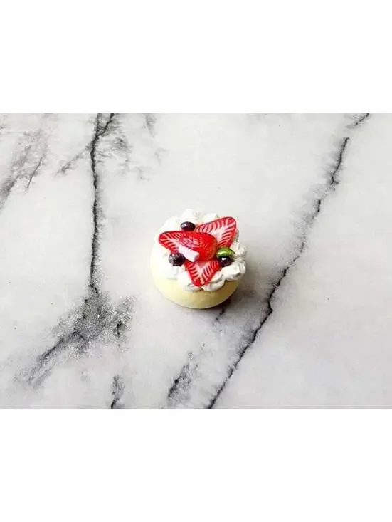 Miniature Dollhouse Buttercream Cake with Fruit Toppings