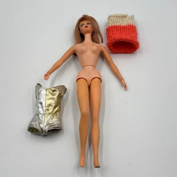 Vintage Barbie Doll TNT Twist N Turn Go Go Co Co Hair Rooted Lashes Outfit