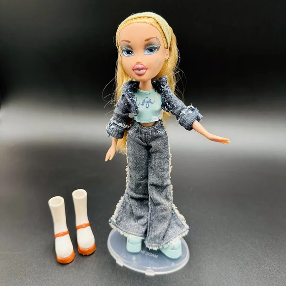 Bratz First Edition Cloe Doll ‘Altered’ 10