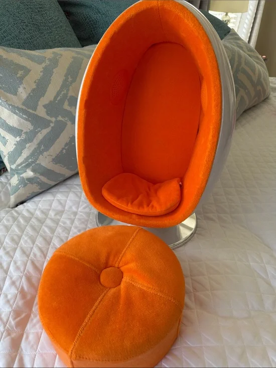 American Girl Julie’s Egg Chair with Matching Ottoman