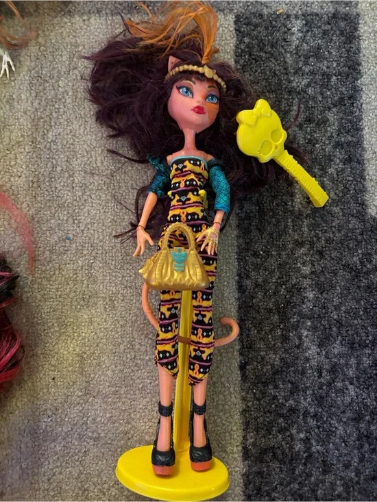 Monster High fashion doll Cleolei from Freaky Fusion