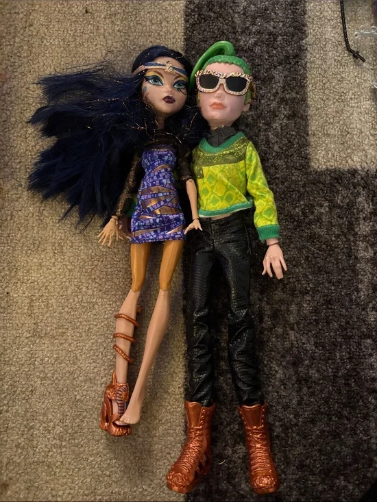 Monster high fashion dolls Cleo De Nile and Deuce Gorgon couple from Boo York