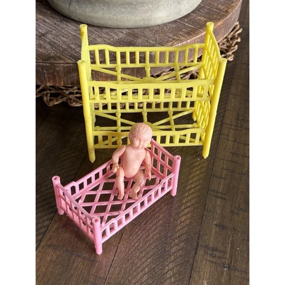 VTG Bunk Bed Crib Celluloid Baby Doll Hong Kong Furniture Plastic 60s Dollhouse‎