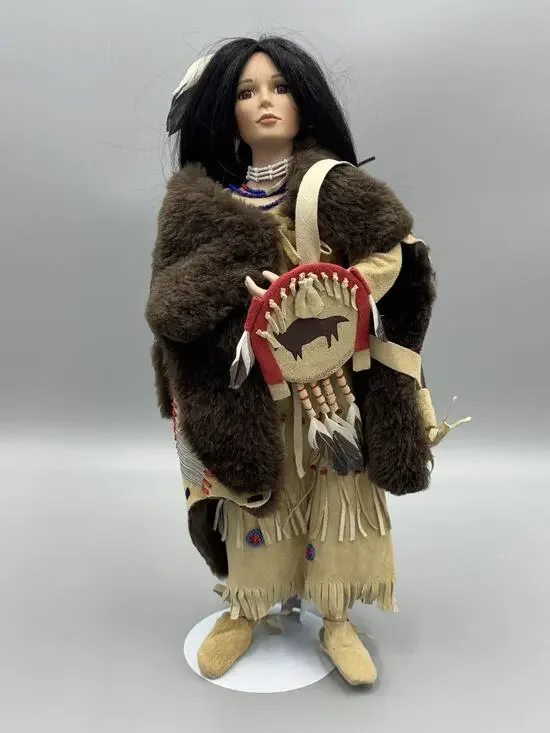 Vintage 1995 Pine Leaf Hamilton Collection Native American Doll 16”