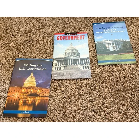 Savvas-Writing The U.S. Constitution-Checks & Balances & Government -Books