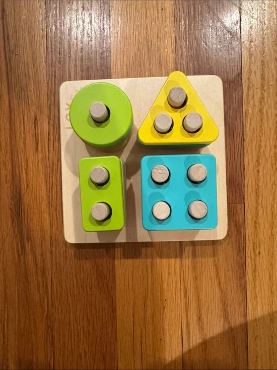 Lovevery Sort and Stack Peg Puzzle