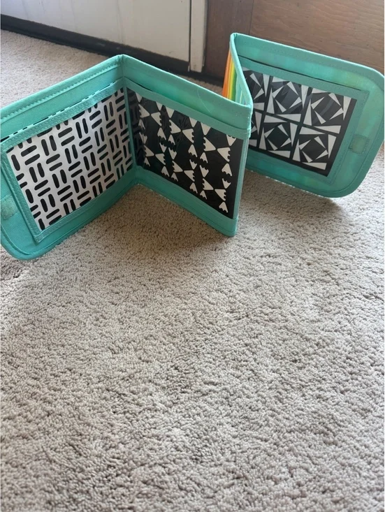 Lovevery the looker playkit standing card holder