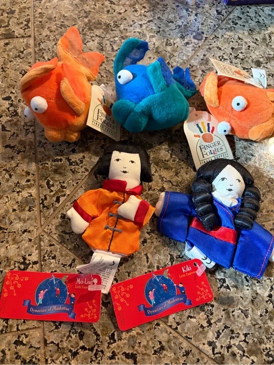 Dynamics of Manhattan Mei-Ling & Kiki VTG Finger Puppets & Finger Follies Fish