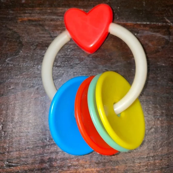 Vintage Kidentials Rainbow Heart‎ Baby Nursery Charms Toy 1987