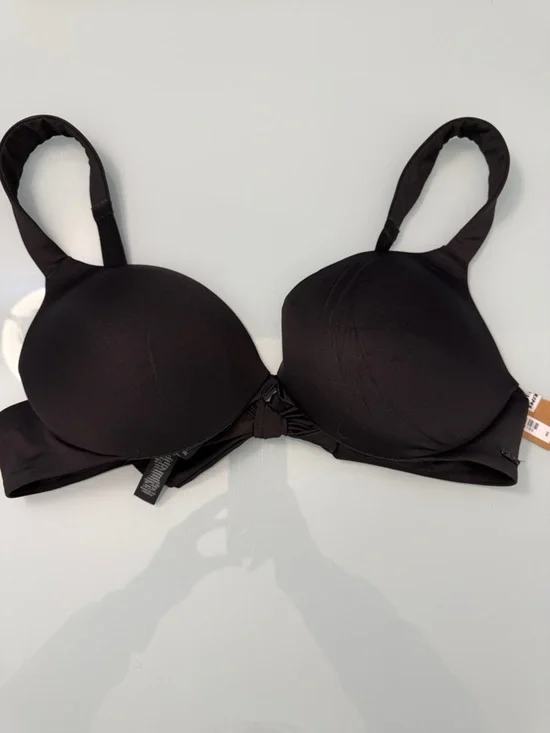 NWT Skims Signature Swim Ultimate Push-Up Bikini Top