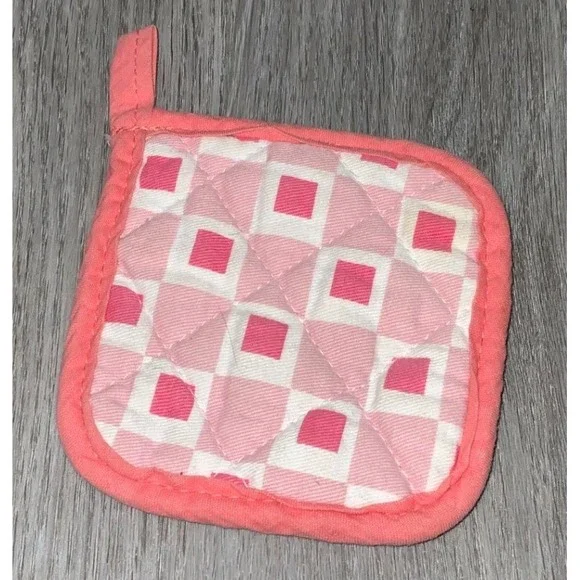 Mini Kids Kitchen Pink Potholder 4