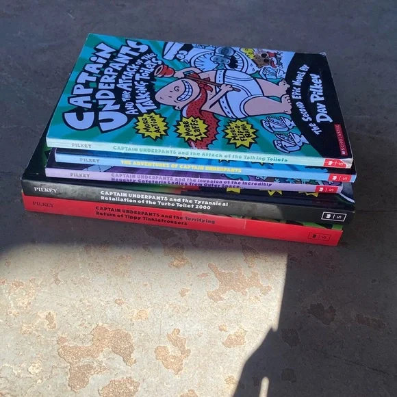 Capitan underpants books!