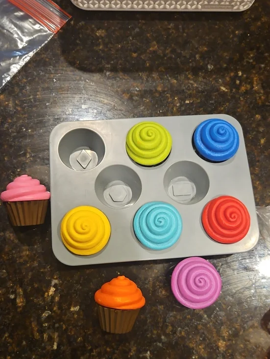 Learning Resources Shapes Cupcakes Set