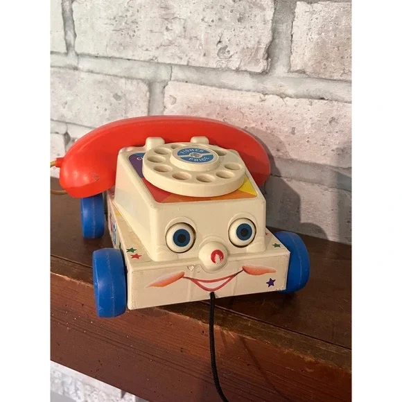 Fisher-Price Chatter Telephone‎ Pull Toy 2009