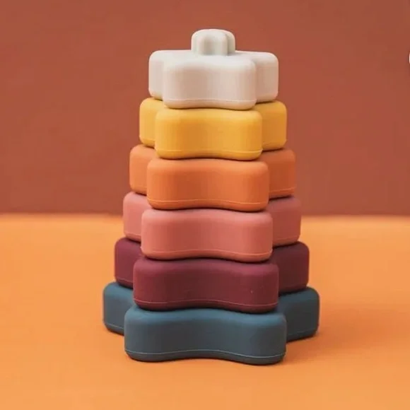 Stacking silicon earth tone star tower