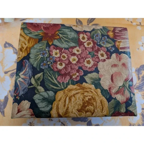 Vintage 1995‎ Tapestry Floral Jewelry Box Shabby Chic Style AS IS Cracked Mirror