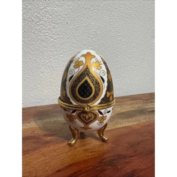 Vintage Limoges Style Footed Porcelain Egg Trinket Box Gold Gilt Hinged Jewelry