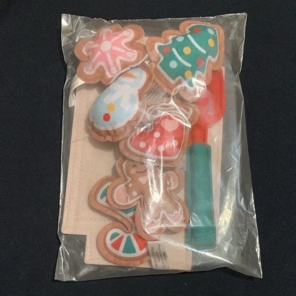 Holiday Time Felt Cookies Baking Play Set New