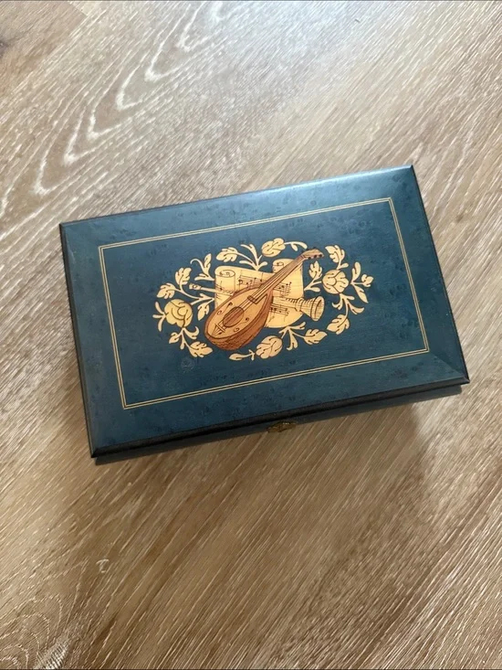 Vintage reuge Italian sorrento Jewelry music Box dance of the sugar plum fairy