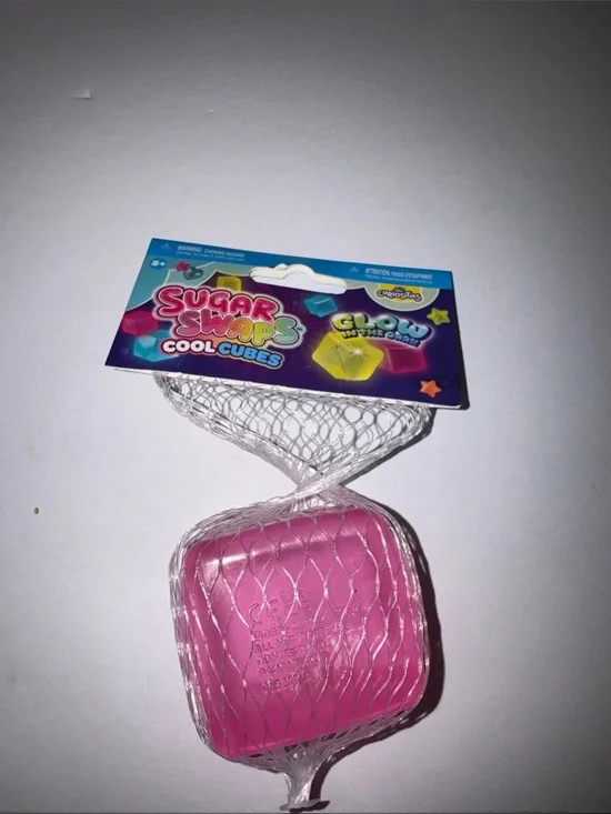 Sugar Swaps Cool Cubes Glow Pink Ice Pack