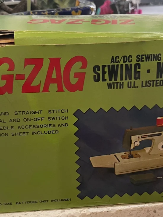 Vintage Mini Sewing Machine 