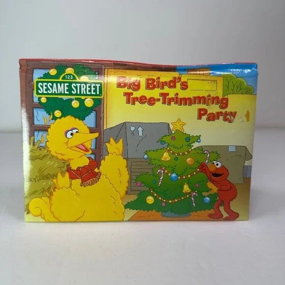 Sesame Street Big Birds Tree Trimming Party Pop‎ Up Christmas Book 2010