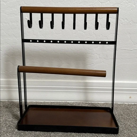 Black and Brown Jewelry Organizer Stand