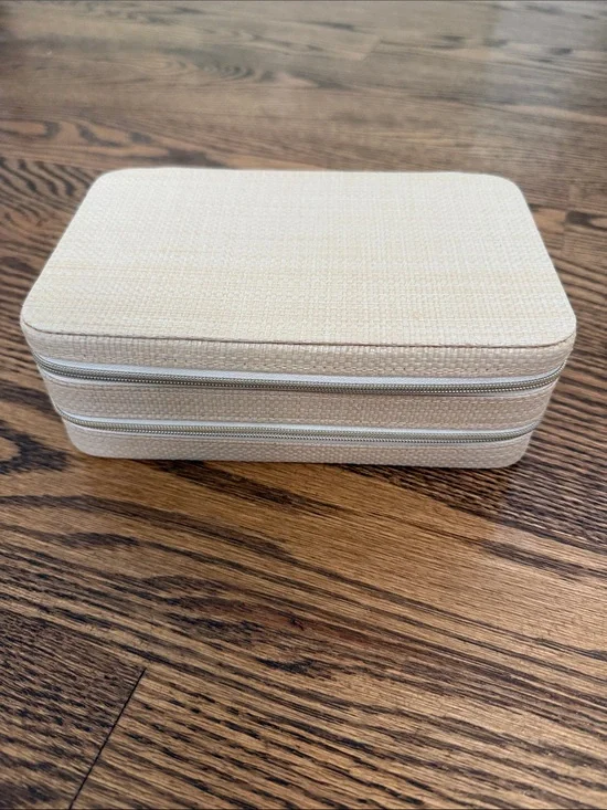 Jewelry and Accessory Storage-travel Case