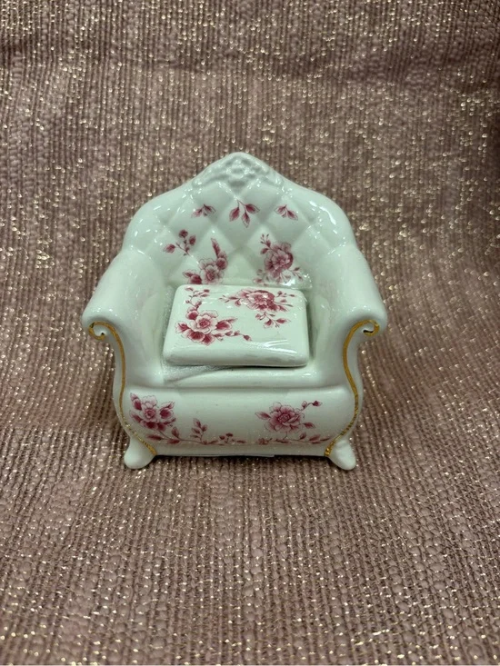 Porcelain Floral Miniature Armchair Trinket Dish - Pink Rose Motif