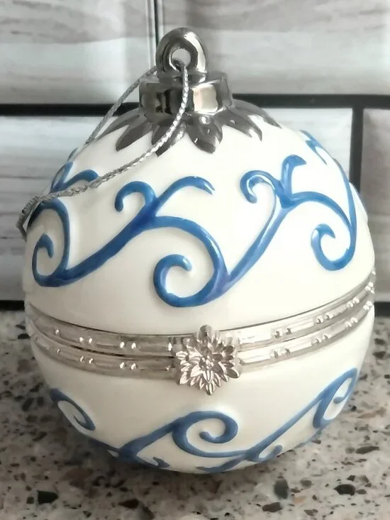 Porcelain Painted Jewelry / Trinket / Keepsake Box Ornament