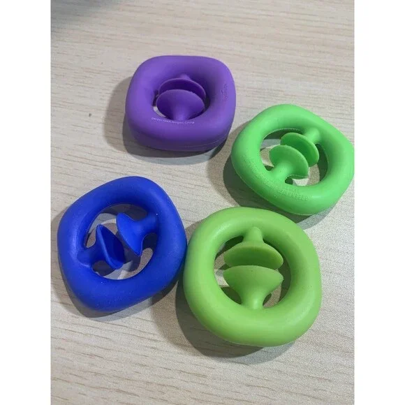 Snapper Fidget Toy Lot of 4 Used 2 green one purple and 1 blue
