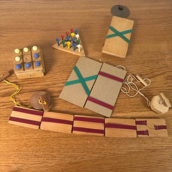 Vintage Wooden Toy Bundle Jacobs Ladder Magic Wallet Peg Game Tic‎ Tac Toe Lot