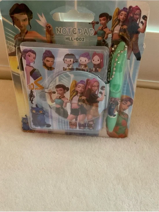 Character Notepad & Pen Set in Mint Green for Kids
