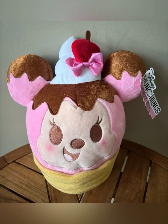 NWT Disney Munchlings Minnie Mouse Waffle Ice Cream Sundae Plush Stuffed Animal