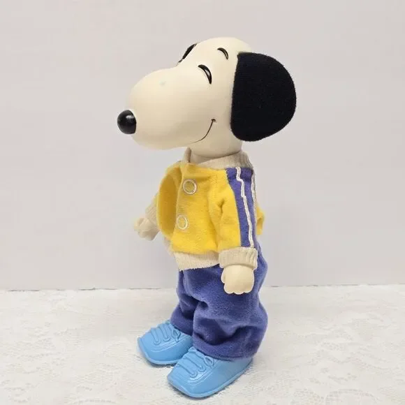 Vintage 1958, 1966 Knickerbocker Peanuts Snoopy Plastic Jointed 8” Outfit 80s