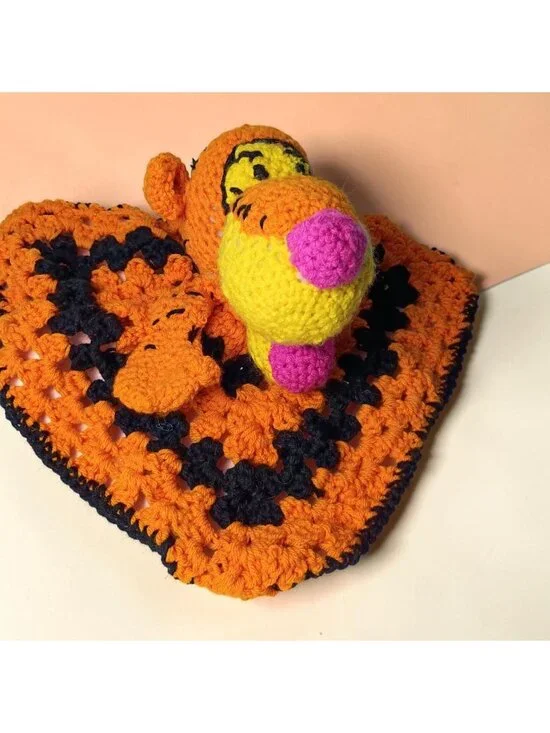 Crochet Granny Square Amigurumi Tigger Plush/Blanket 15